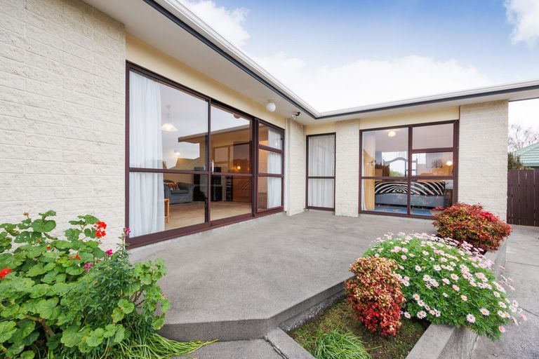 Photo of property in 11 Moyne Avenue, Milson, Palmerston North, 4414