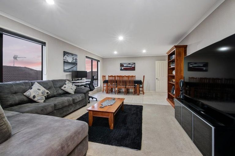 Photo of property in 15 The Rise, Gulf Harbour, Whangaparaoa, 0930