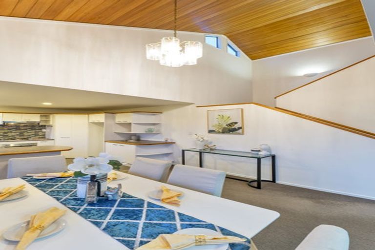 Photo of property in 30 Farquhar Road, Glendene, Auckland, 0602