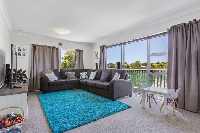 Photo of property in 28 Forest Hill Road, Henderson, Auckland, 0612