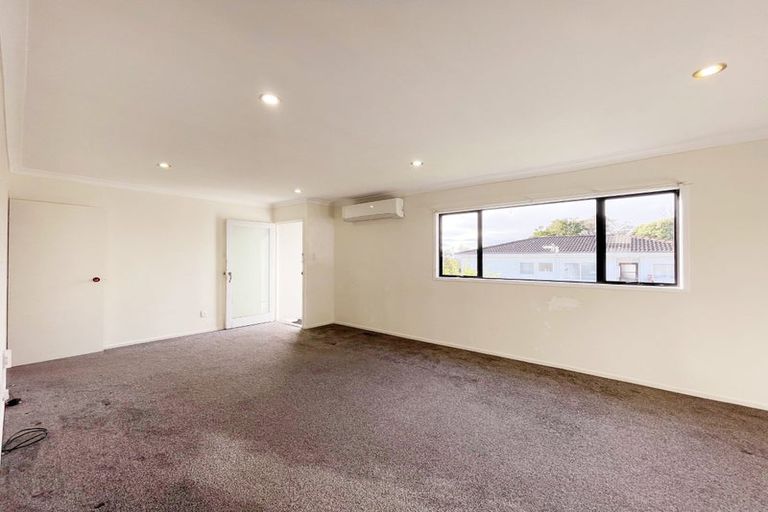 Photo of property in 2/9 Danube Lane, Glen Eden, Auckland, 0602