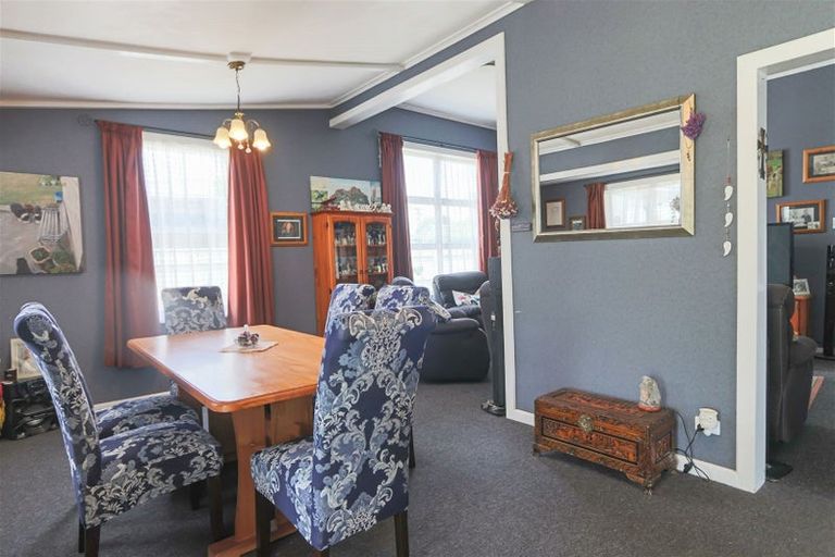 Photo of property in 13 Maire Street, Inglewood, 4330