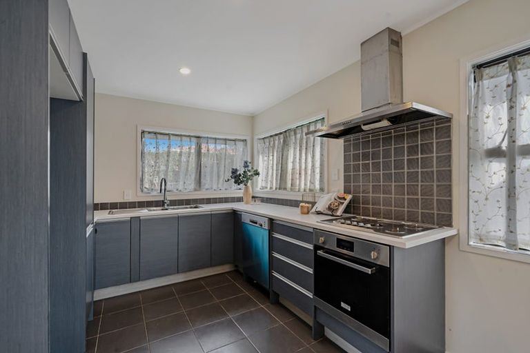 Photo of property in 7b Lowtherhurst Road, Massey, Auckland, 0614