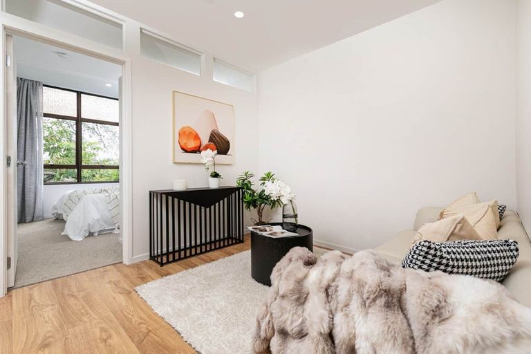 Photo of property in 3/28 Evelyn Place, Hillcrest, Auckland, 0627