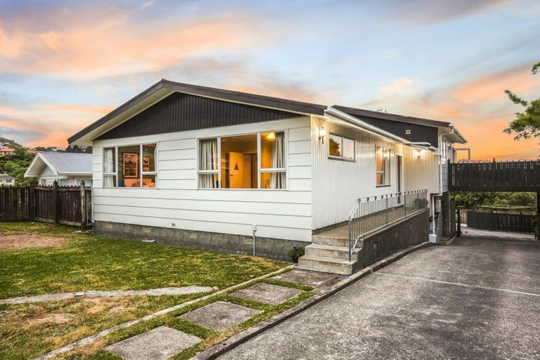 Photo of property in 24 Tweed Road, Papakowhai, Porirua, 5024