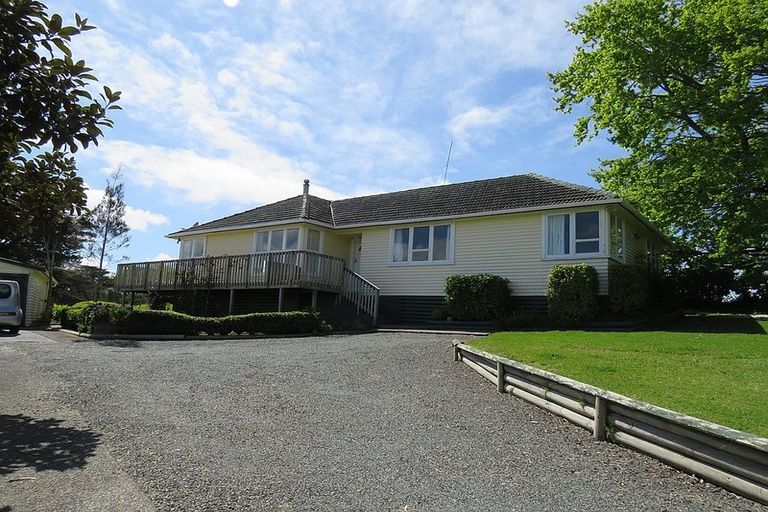 Photo of property in 1908 Paparoa Valley Road, Paparoa, 0571