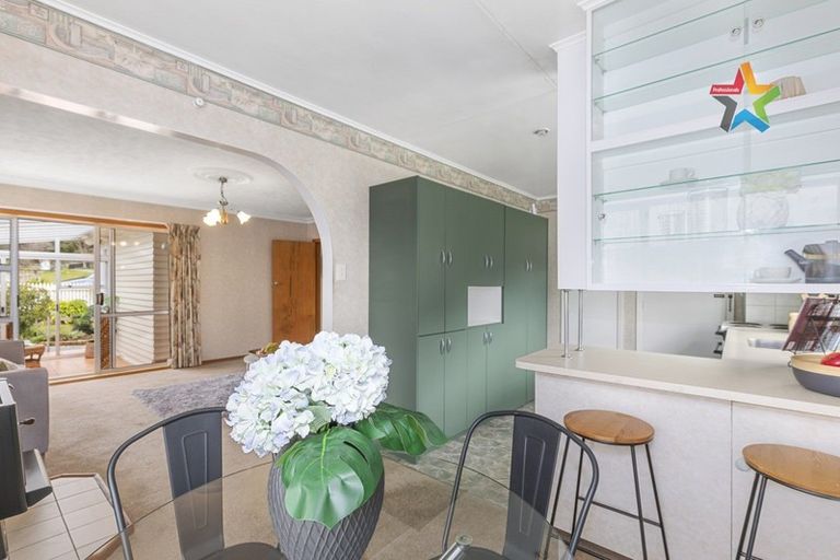 Photo of property in 20 Gardiner Grove, Wainuiomata, Lower Hutt, 5014