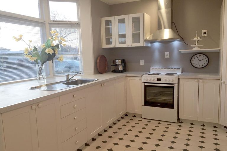 Photo of property in 6 Guild Street, Richmond, Christchurch, 8013