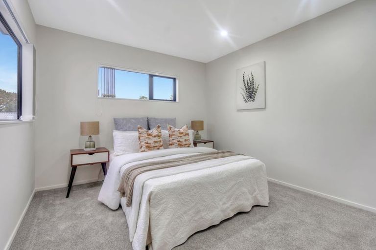 Photo of property in 5/2 Smiths Avenue, Papakura, 2110