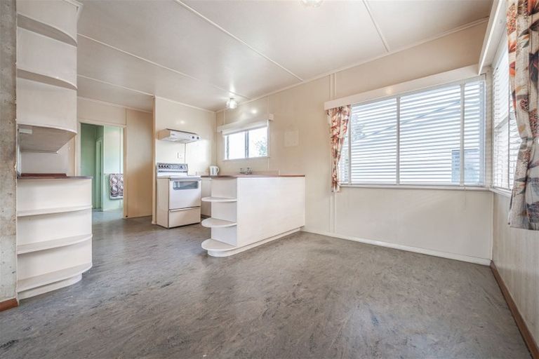 Photo of property in 11 Milton Street, Roslyn, Palmerston North, 4414