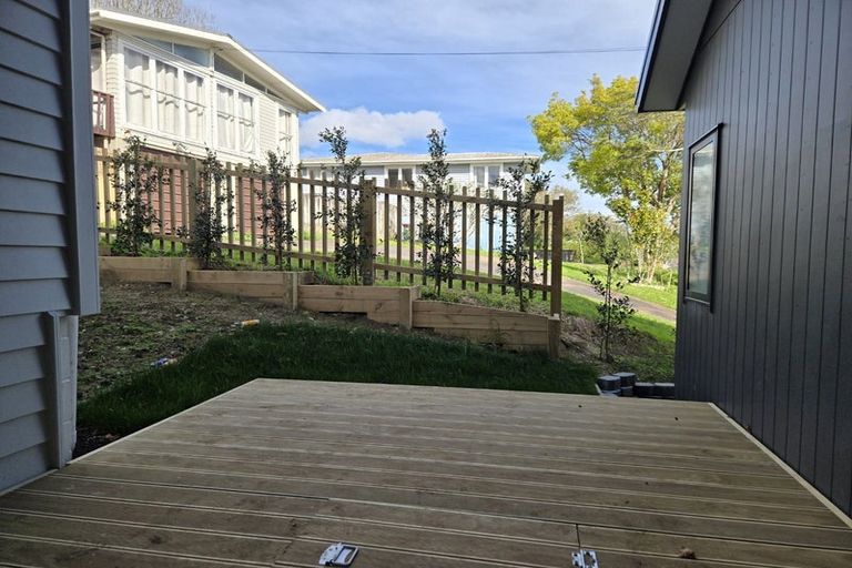 Photo of property in 58 Bond Crescent, Forrest Hill, Auckland, 0620