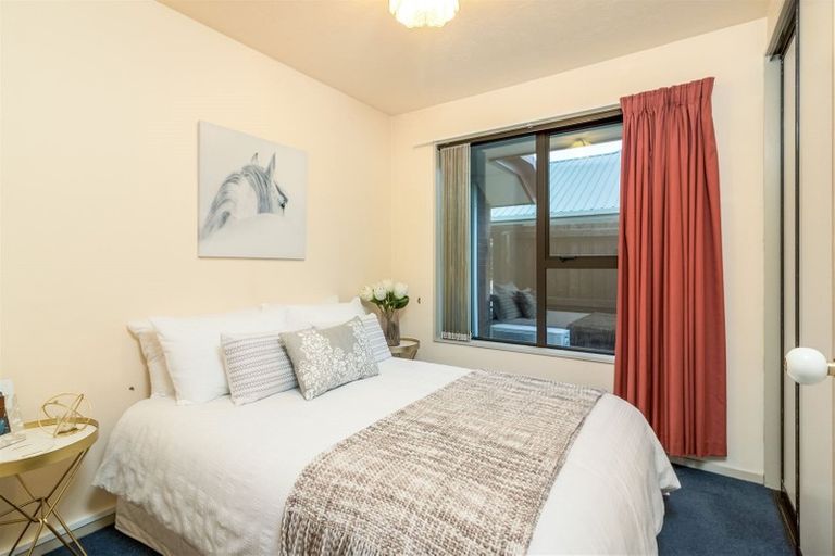 Photo of property in 1 Innisfree Place, Northwood, Christchurch, 8051