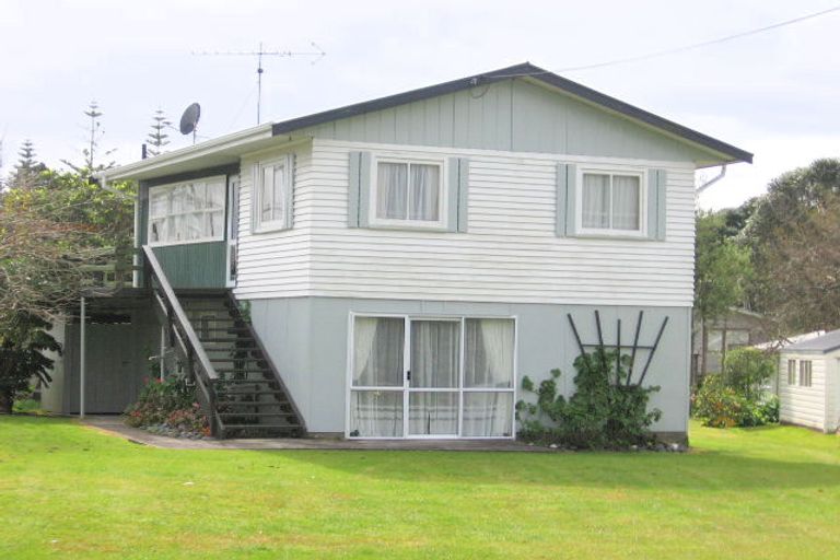 Photo of property in 37 Dawn Avenue, Hahei, Whitianga, 3591