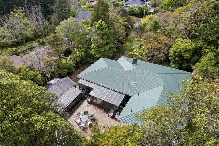 Photo of property in 496 Stokes Valley Road, Stokes Valley, Lower Hutt, 5019