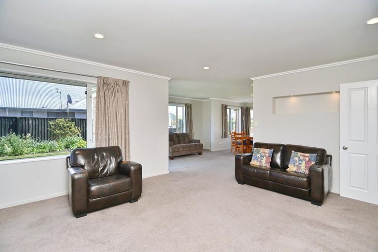 Photo of property in 15 Sycamore Close, Rangiora, 7400