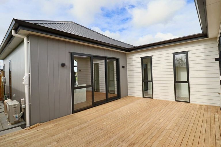 Photo of property in 6 Kobe Street, Karaka, 2580