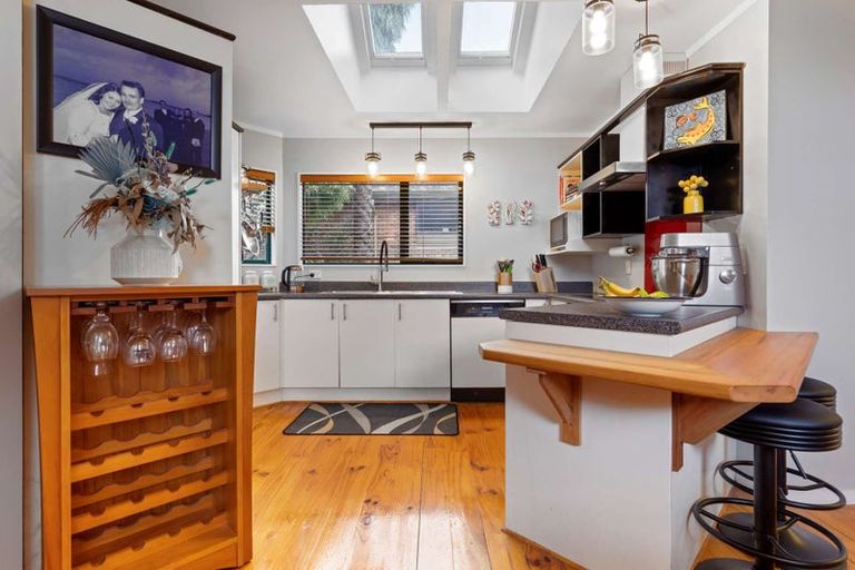 Photo of property in 43 Ranui Street, Dinsdale, Hamilton, 3204