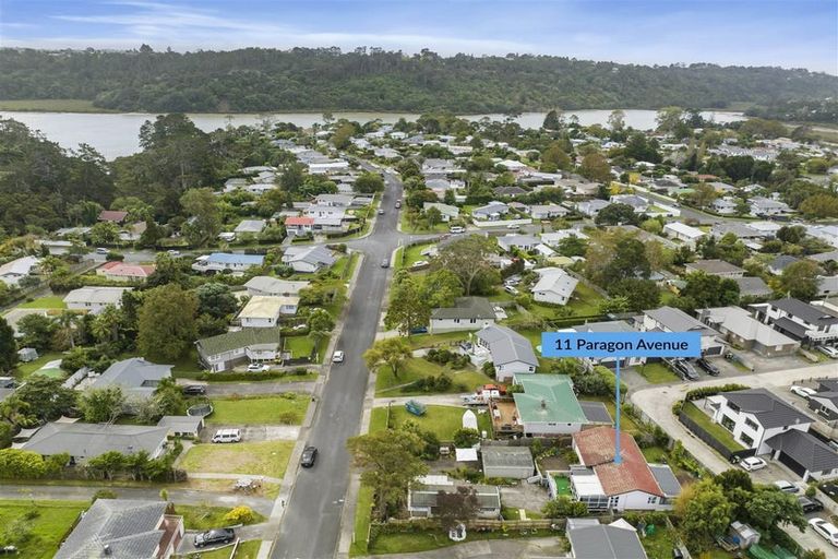 Photo of property in 11 Paragon Avenue, Beach Haven, Auckland, 0626