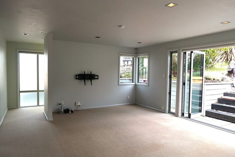 Photo of property in 9b Lambley Road, Titahi Bay, Porirua, 5022
