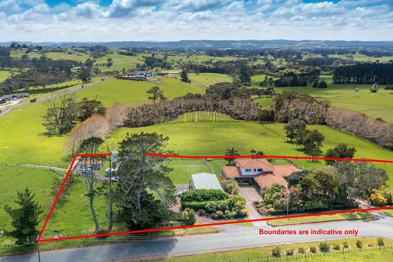 Photo of property in 14 Peters Lane, Taupaki, Henderson, 0782