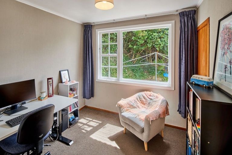 Photo of property in 16 Voltaire Street, Karori, Wellington, 6012