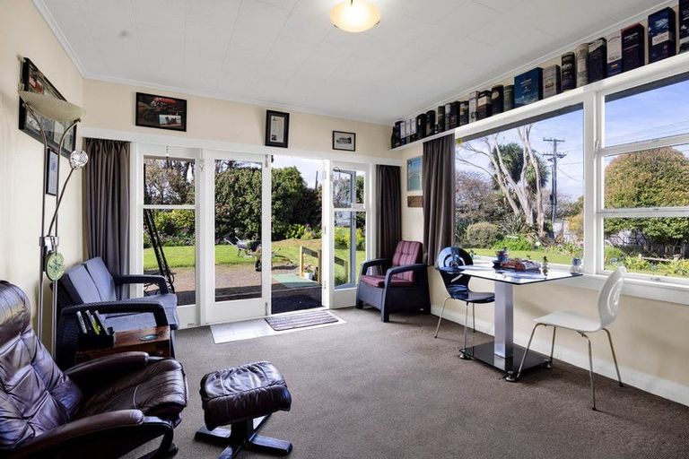 Photo of property in 52 Fairfield Road, Hawera, 4610