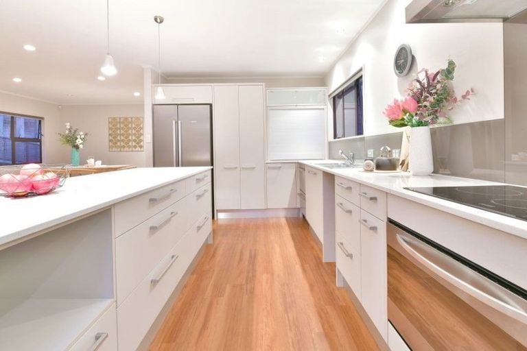 Photo of property in 15a Marigold Place, Mairangi Bay, Auckland, 0630