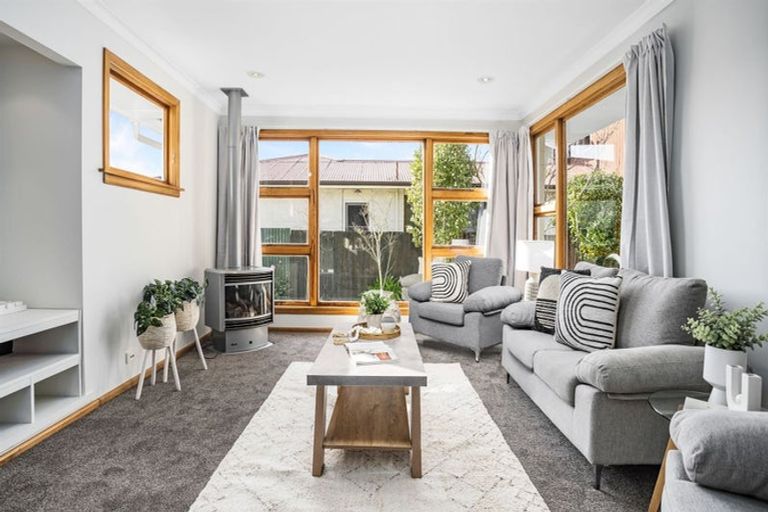 Photo of property in 9 Eglinton Street, Avondale, Christchurch, 8061