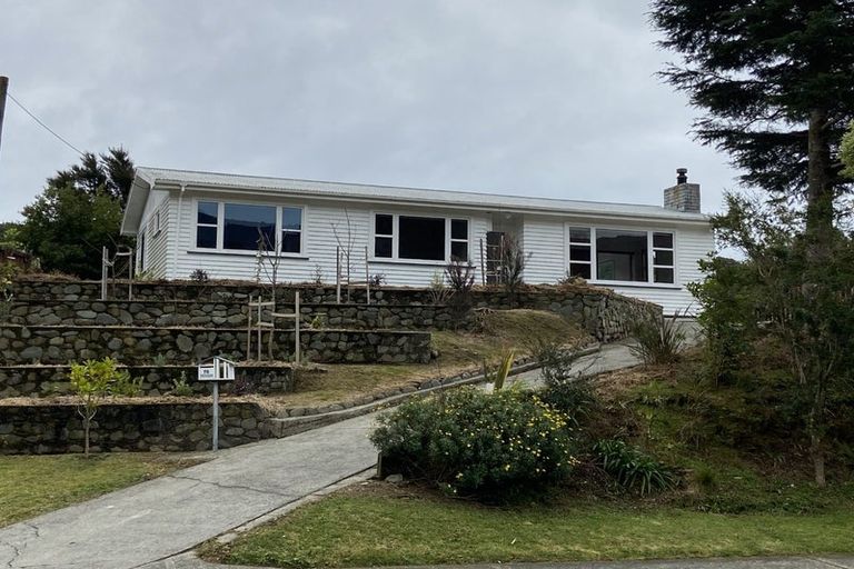 Photo of property in 76 Hampden Street, Picton, 7220