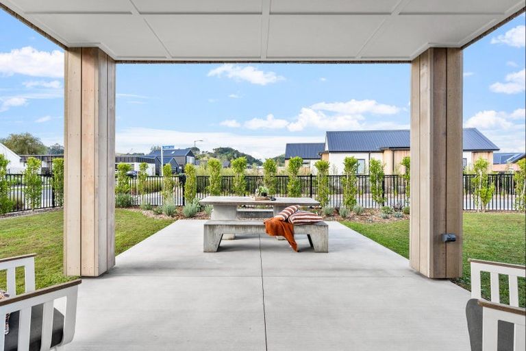 Photo of property in 6 Maeha Drive, Matakana, 0985