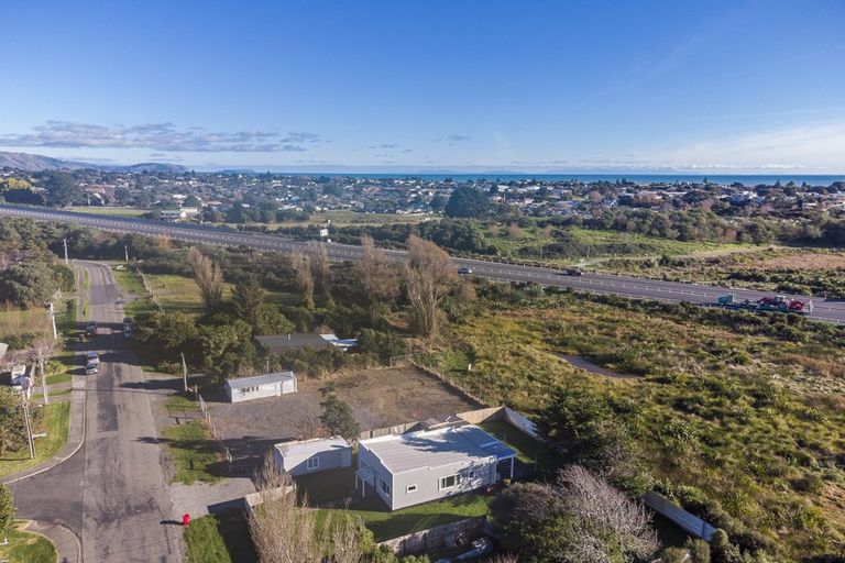 Photo of property in 65a Rata Road, Raumati Beach, Paraparaumu, 5032