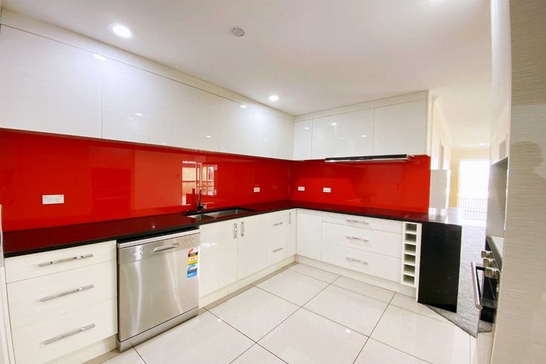 Photo of property in 25 Duckworth Road, Papakura, 2110