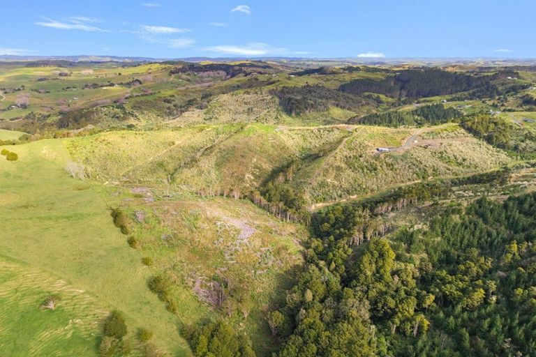 Photo of property in 128 Kamea Place, Maungaturoto, 0587