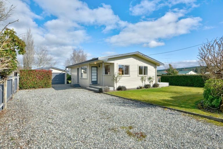 Photo of property in 42 Newburn Street, Waikaia, 9778
