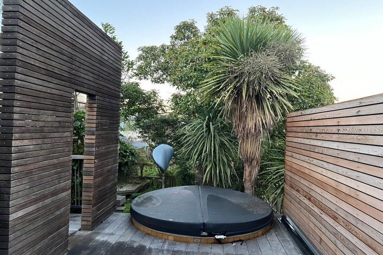 Photo of property in 47 Exeter Street, Lyttelton, 8082