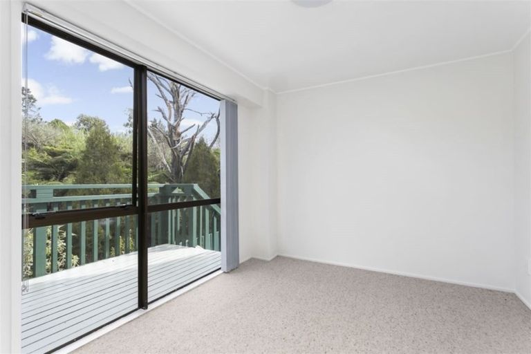 Photo of property in 33 Alidade Place, Massey, Auckland, 0614