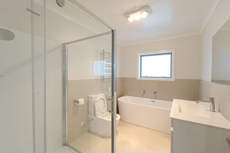 Photo of property in 39 Miramar Place, Pakuranga, Auckland, 2010