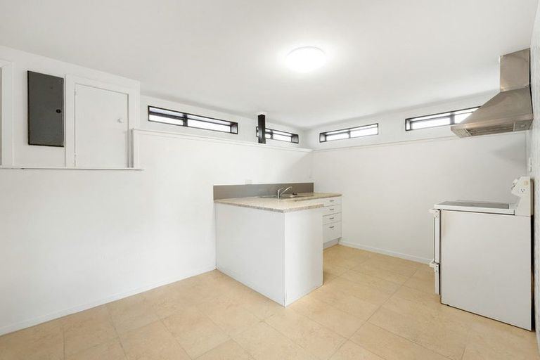Photo of property in 245 Sunset Road, Sunnynook, Auckland, 0632