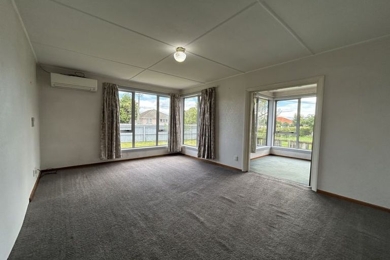 Photo of property in 28 Fenchurch Street, Redwood, Christchurch, 8051
