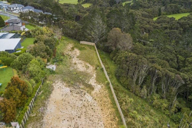 Photo of property in 9 Wicklam Lane, Greenhithe, Auckland, 0632