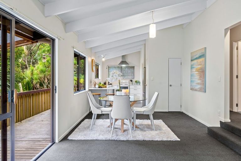 Photo of property in 2/19 Seaview Road, Glenfield, Auckland, 0629