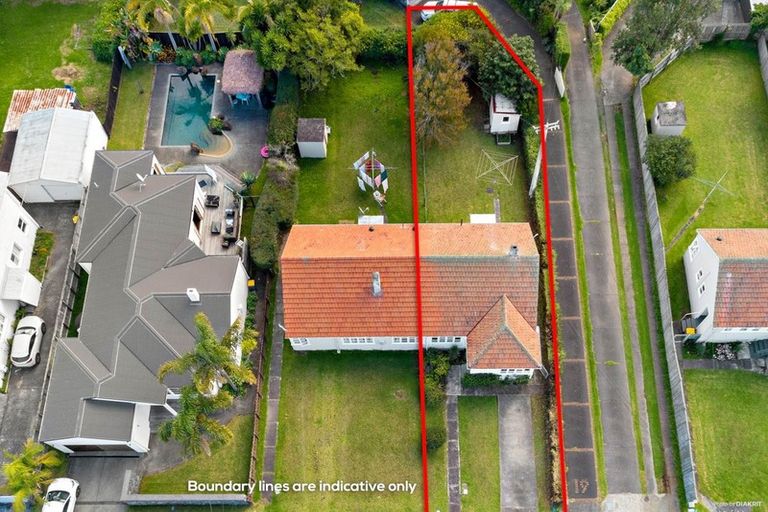 Photo of property in 21 Fairfax Avenue, Northcote, Auckland, 0627
