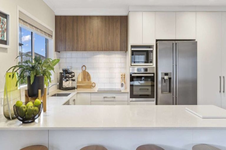 Photo of property in 333 Lakes Boulevard, Pyes Pa, Tauranga, 3112