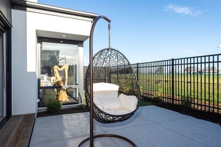 Photo of property in 77 Manakura Street, Russley, Christchurch, 8042