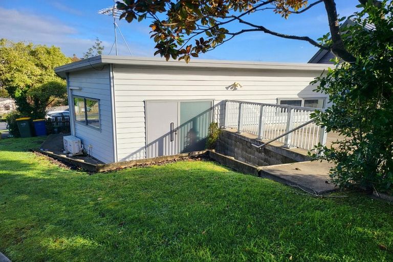 Photo of property in 12 Mallard Place, Unsworth Heights, Auckland, 0632