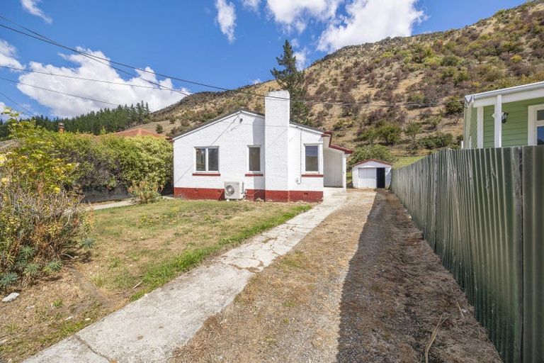 Photo of property in 15 Smith Street, Roxburgh, 9500