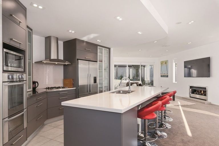 Photo of property in 11 Prospect Terrace, Milford, Auckland, 0620