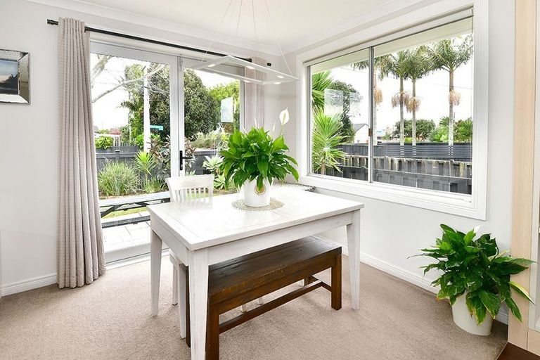 Photo of property in 27 Doment Crescent, Orewa, 0931