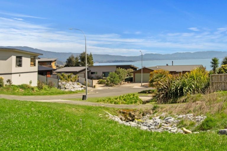 Photo of property in 16 Pohutukawa Place, Pohara, Takaka, 7183