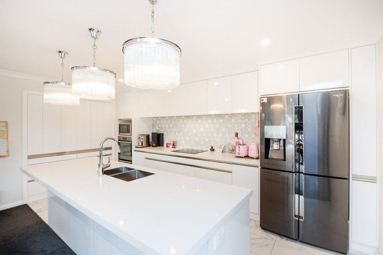 Photo of property in 16 Serenity Crescent, Kelvin Grove, Palmerston North, 4414